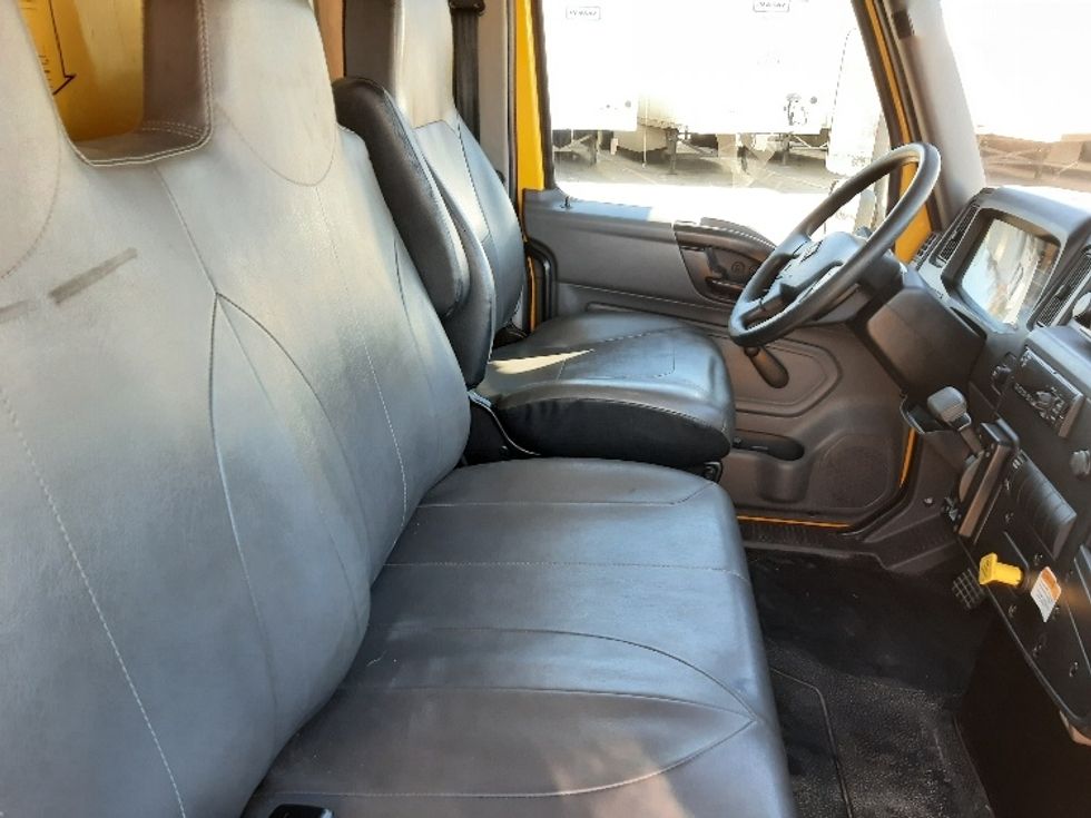 Medium Duty Box Truck-Light and Medium Duty Trucks-International-2021-MV607-Fort Worth-TX-231,004\n\t\tmiles-$ 37,750 - Image 21