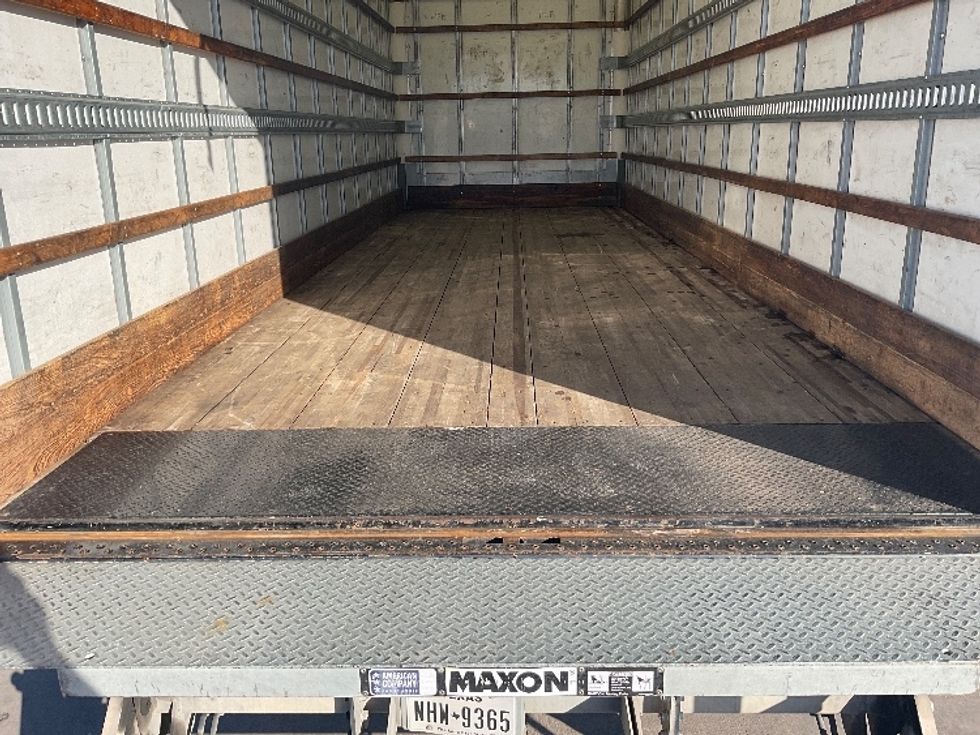Medium Duty Box Truck-Light and Medium Duty Trucks-International-2021-MV607-Fort Worth-TX-251,018\n\t\tmiles-$ 45,500 - Image 10