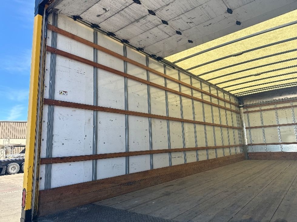 Medium Duty Box Truck-Light and Medium Duty Trucks-International-2021-MV607-Fort Worth-TX-252,084\n\t\tmiles-$ 31,750 - Image 11
