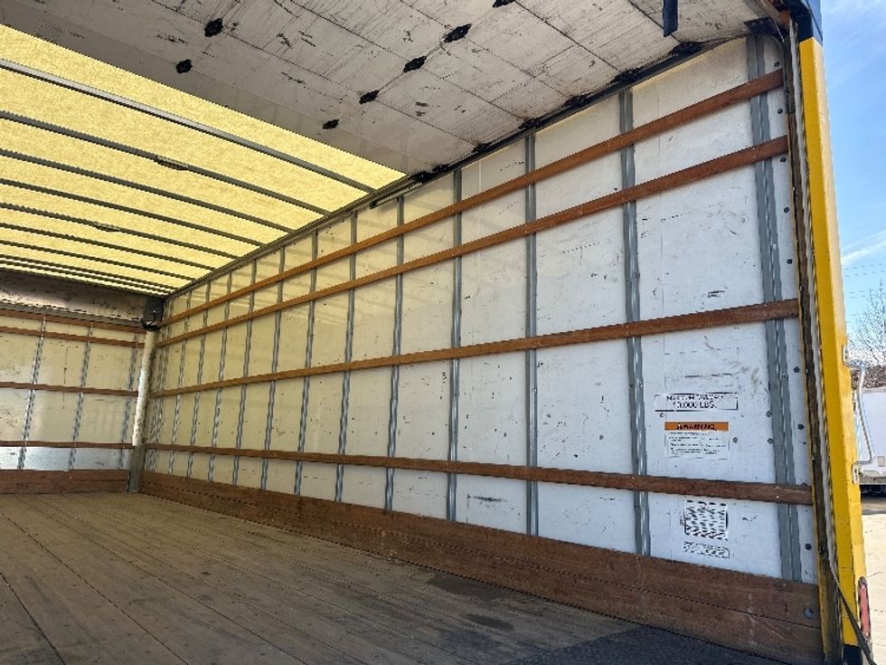 Medium Duty Box Truck-Light and Medium Duty Trucks-International-2021-MV607-Fort Worth-TX-252,084\n\t\tmiles-$ 31,750 - Image 12