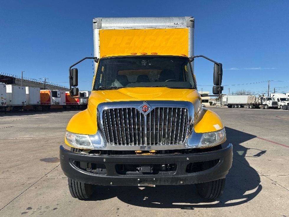 Medium Duty Box Truck-Light and Medium Duty Trucks-International-2021-MV607-Fort Worth-TX-252,084\n\t\tmiles-$ 31,750 - Image 2