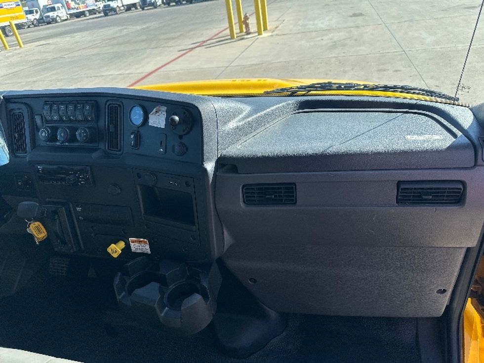 Medium Duty Box Truck-Light and Medium Duty Trucks-International-2021-MV607-Fort Worth-TX-252,084\n\t\tmiles-$ 31,750 - Image 21