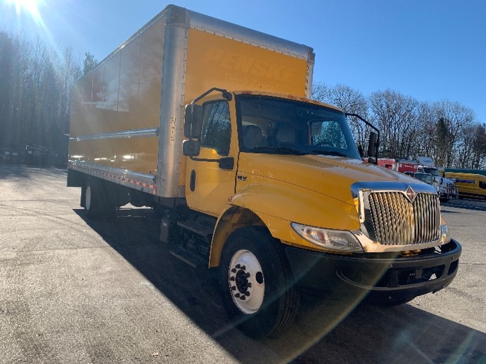 Medium Duty Box Truck-Light and Medium Duty Trucks-International-2021-MV607-Franklin-MA-209,302\n\t\tmiles-$ 35,250 - Image 1