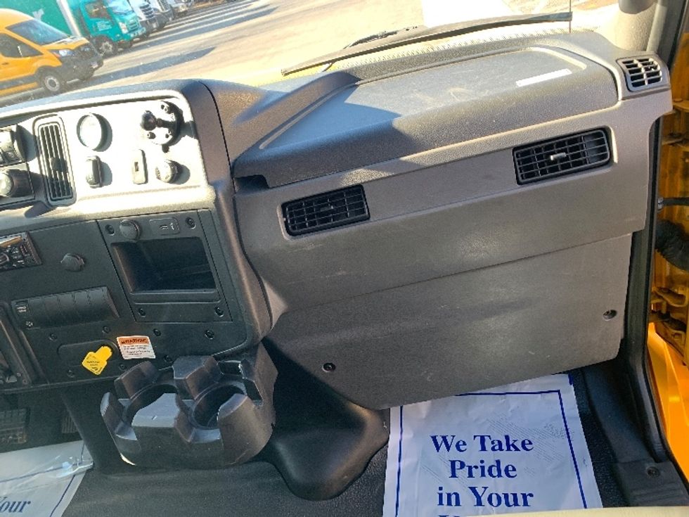 Medium Duty Box Truck-Light and Medium Duty Trucks-International-2021-MV607-Franklin-MA-209,302\n\t\tmiles-$ 35,250 - Image 21