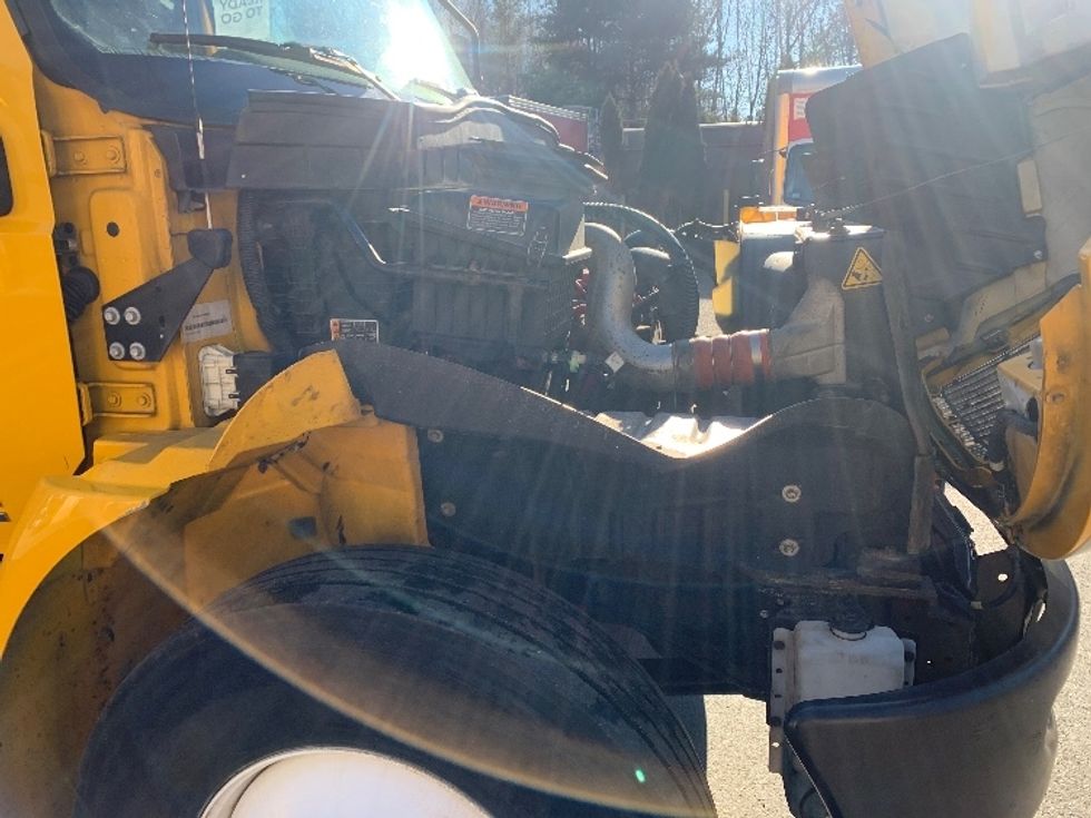 Medium Duty Box Truck-Light and Medium Duty Trucks-International-2021-MV607-Franklin-MA-209,302\n\t\tmiles-$ 35,250 - Image 23