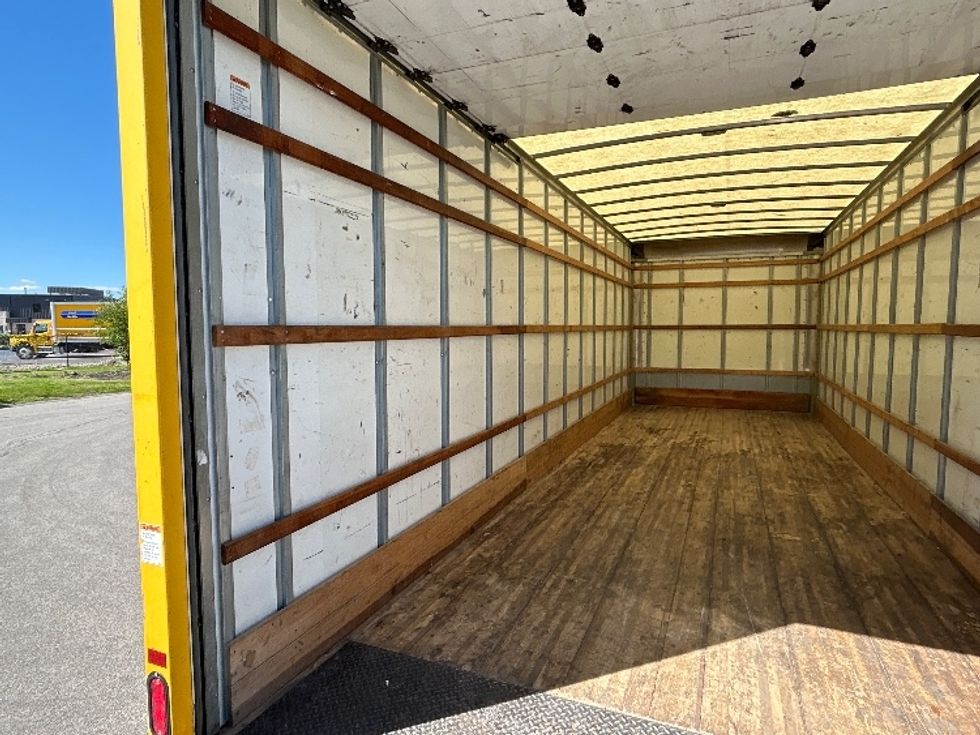 Medium Duty Box Truck-Light and Medium Duty Trucks-International-2021-MV607-Fredonia-NY-185,938\n\t\tmiles-$ 45,250 - Image 11