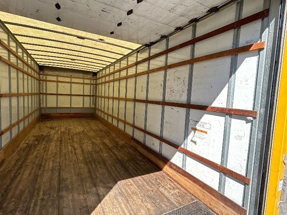 Medium Duty Box Truck-Light and Medium Duty Trucks-International-2021-MV607-Fredonia-NY-185,938\n\t\tmiles-$ 45,250 - Image 12