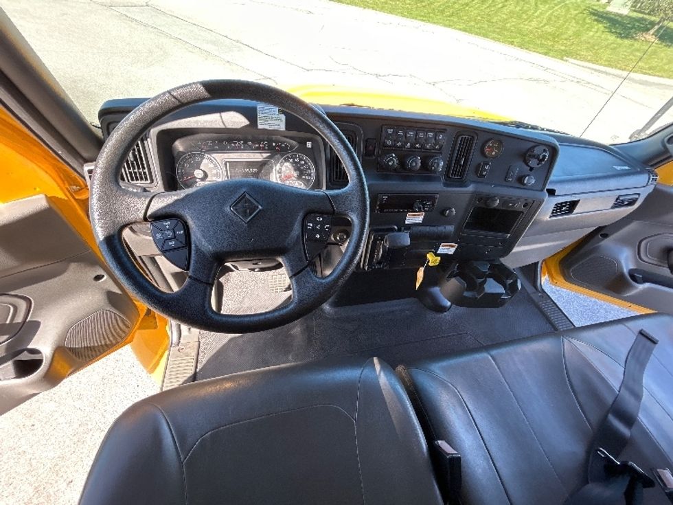Medium Duty Box Truck-Light and Medium Duty Trucks-International-2021-MV607-Fredonia-NY-185,938\n\t\tmiles-$ 45,250 - Image 18