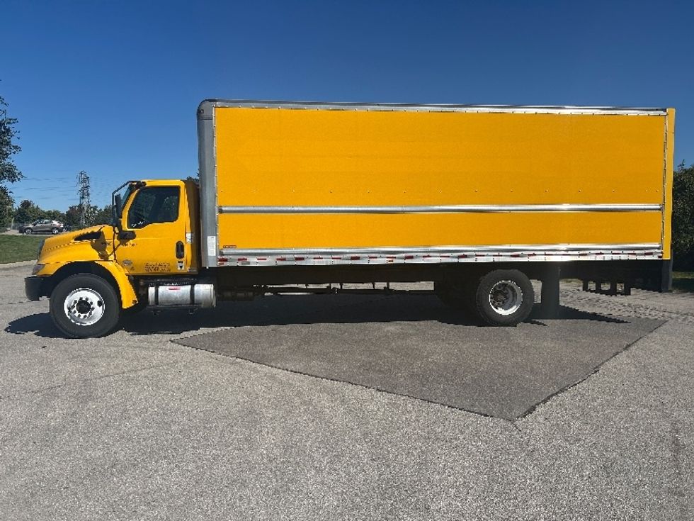 Medium Duty Box Truck-Light and Medium Duty Trucks-International-2021-MV607-Fredonia-NY-185,938\n\t\tmiles-$ 45,250 - Image 4