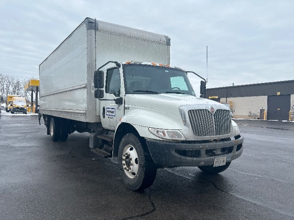 Medium Duty Box Truck-Light and Medium Duty Trucks-International-2021-MV607-Fredonia-NY-205,323\n\t\tmiles-$ 44,500 - Image 1