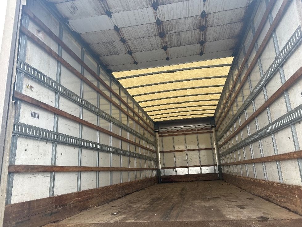 Medium Duty Box Truck-Light and Medium Duty Trucks-International-2021-MV607-Fredonia-NY-205,323\n\t\tmiles-$ 44,500 - Image 11