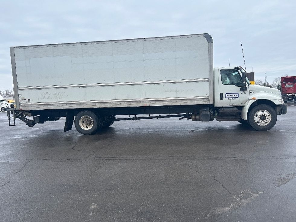 Medium Duty Box Truck-Light and Medium Duty Trucks-International-2021-MV607-Fredonia-NY-205,323\n\t\tmiles-$ 44,500 - Image 15