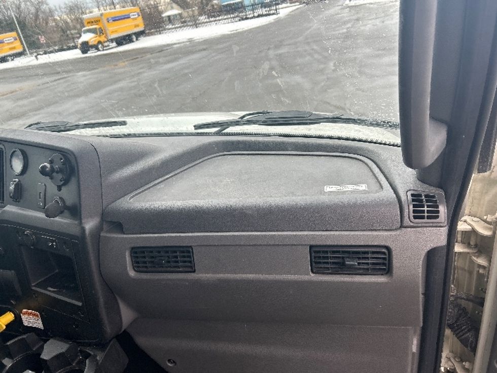 Medium Duty Box Truck-Light and Medium Duty Trucks-International-2021-MV607-Fredonia-NY-205,323\n\t\tmiles-$ 44,500 - Image 21