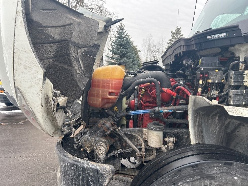 Medium Duty Box Truck-Light and Medium Duty Trucks-International-2021-MV607-Fredonia-NY-205,323\n\t\tmiles-$ 44,500 - Image 24