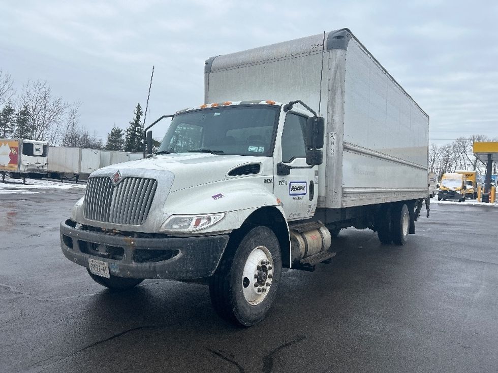 Medium Duty Box Truck-Light and Medium Duty Trucks-International-2021-MV607-Fredonia-NY-205,323\n\t\tmiles-$ 44,500 - Image 3