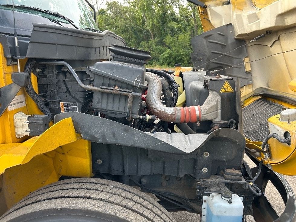 Medium Duty Box Truck-Light and Medium Duty Trucks-International-2021-MV607-Fredonia-NY-246,791\n\t\tmiles-$ 35,000 - Image 22