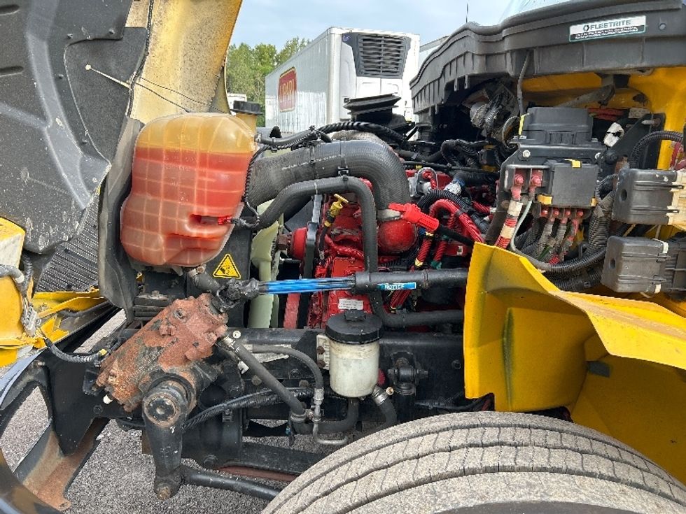 Medium Duty Box Truck-Light and Medium Duty Trucks-International-2021-MV607-Fredonia-NY-246,791\n\t\tmiles-$ 35,000 - Image 23