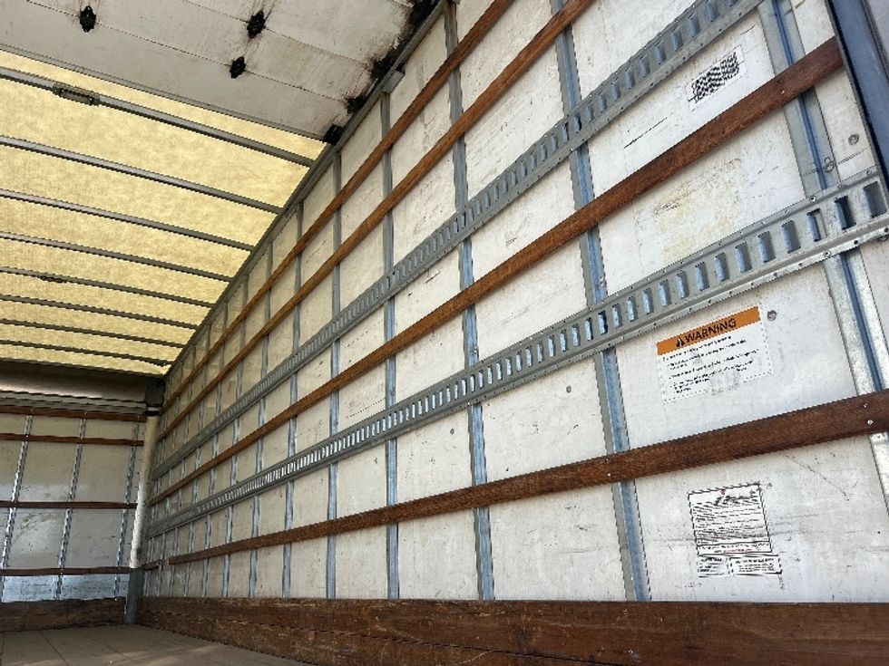 Medium Duty Box Truck-Light and Medium Duty Trucks-International-2021-MV607-Fresno-CA-191,297\n\t\tmiles-$ 54,000 - Image 12