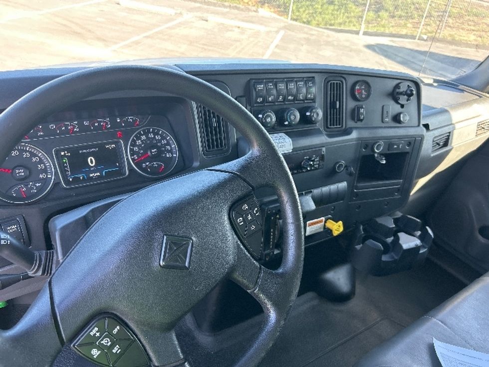 Medium Duty Box Truck-Light and Medium Duty Trucks-International-2021-MV607-Fresno-CA-191,297\n\t\tmiles-$ 54,000 - Image 18