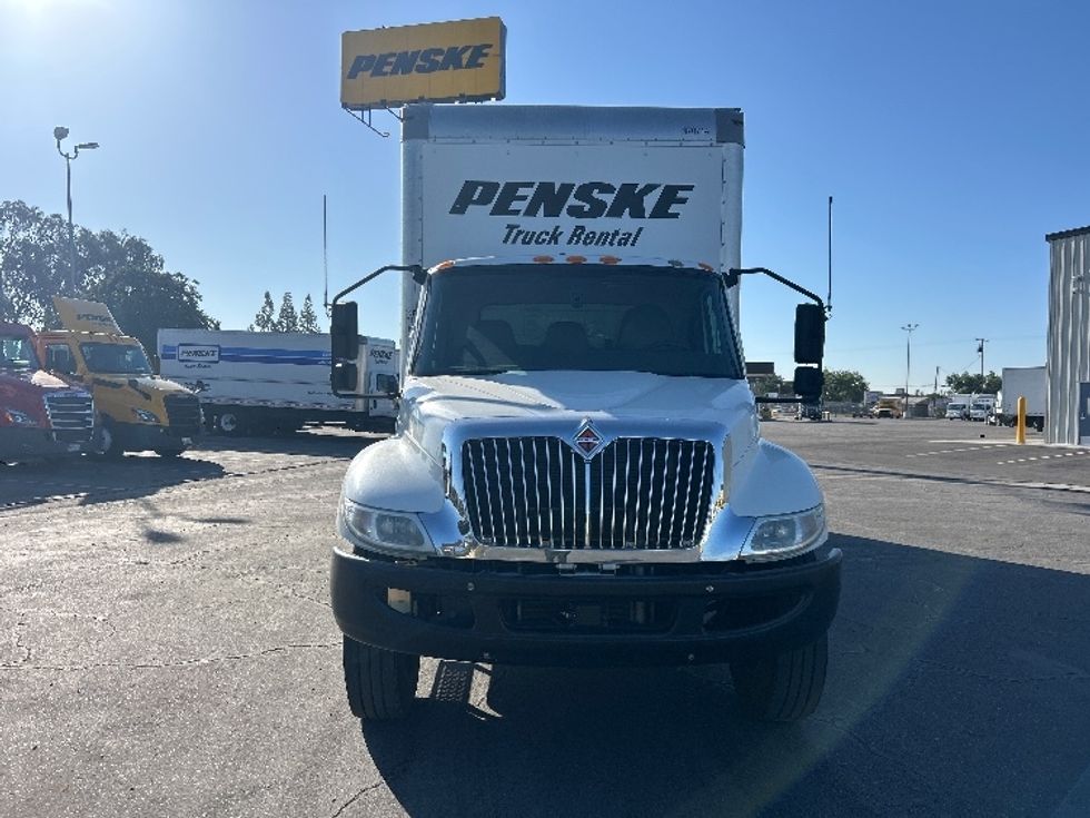 Medium Duty Box Truck-Light and Medium Duty Trucks-International-2021-MV607-Fresno-CA-191,297\n\t\tmiles-$ 54,000 - Image 2