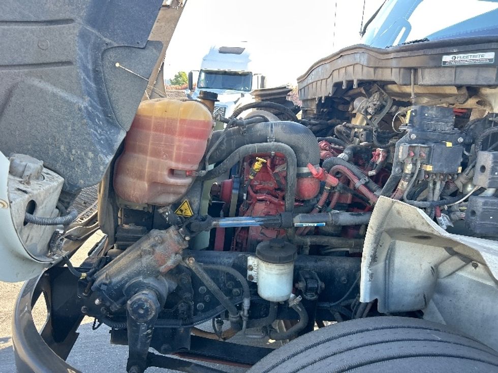 Medium Duty Box Truck-Light and Medium Duty Trucks-International-2021-MV607-Fresno-CA-191,297\n\t\tmiles-$ 54,000 - Image 24