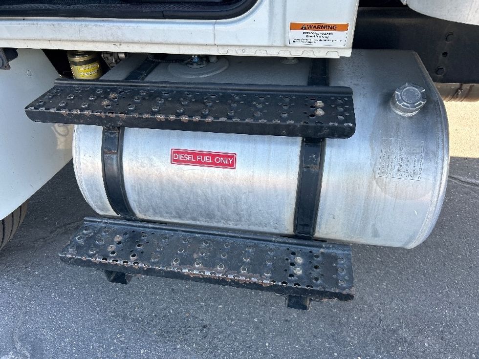 Medium Duty Box Truck-Light and Medium Duty Trucks-International-2021-MV607-Fresno-CA-191,297\n\t\tmiles-$ 54,000 - Image 25