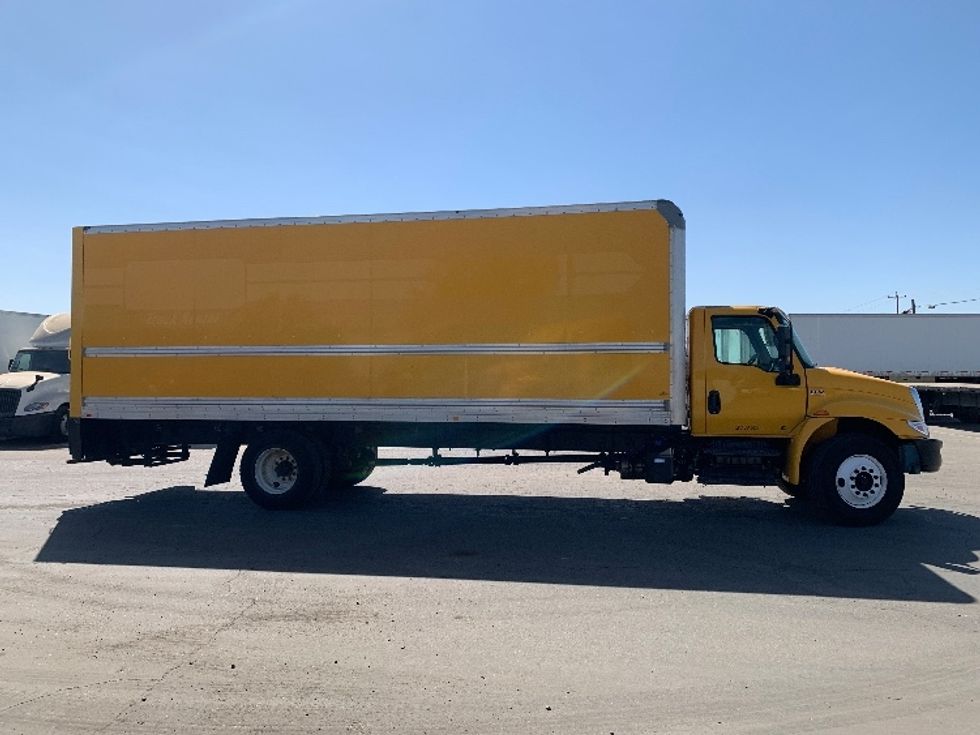 Medium Duty Box Truck-Light and Medium Duty Trucks-International-2021-MV607-Fresno-CA-229,181\n\t\tmiles-$ 38,000 - Image 15