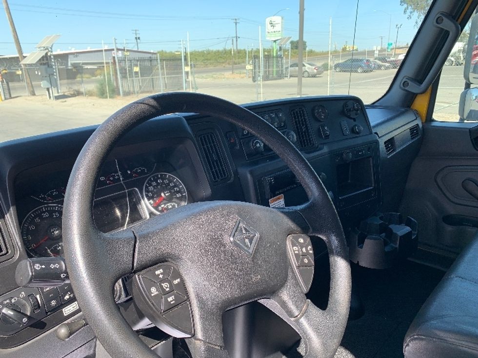 Medium Duty Box Truck-Light and Medium Duty Trucks-International-2021-MV607-Fresno-CA-229,181\n\t\tmiles-$ 38,000 - Image 17