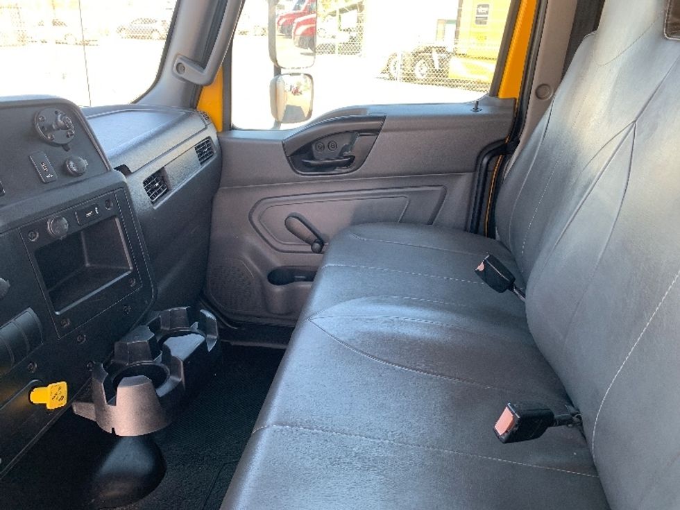 Medium Duty Box Truck-Light and Medium Duty Trucks-International-2021-MV607-Fresno-CA-229,181\n\t\tmiles-$ 38,000 - Image 19