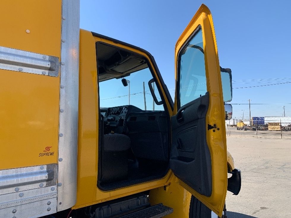 Medium Duty Box Truck-Light and Medium Duty Trucks-International-2021-MV607-Fresno-CA-229,181\n\t\tmiles-$ 38,000 - Image 20