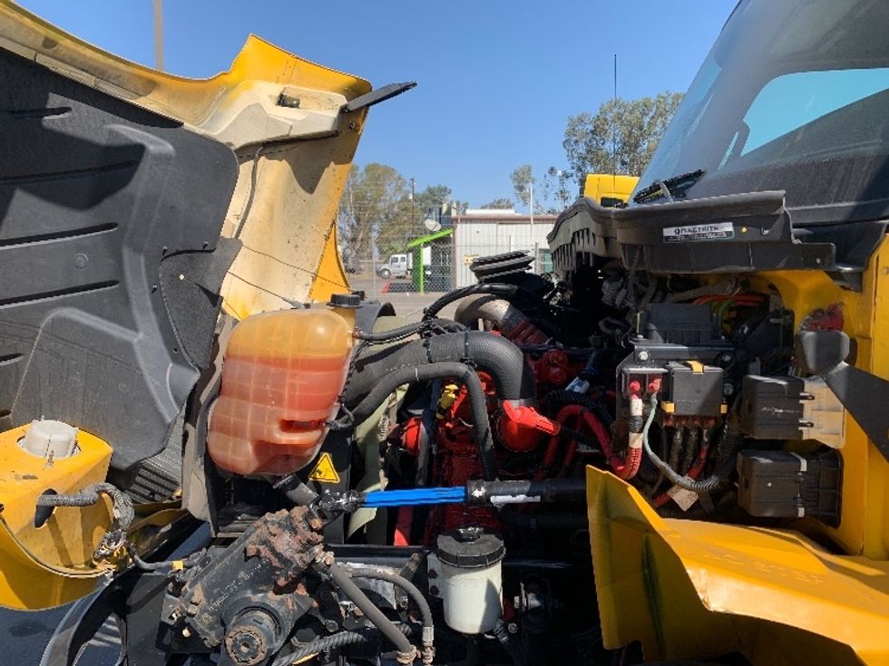 Medium Duty Box Truck-Light and Medium Duty Trucks-International-2021-MV607-Fresno-CA-229,181\n\t\tmiles-$ 38,000 - Image 24