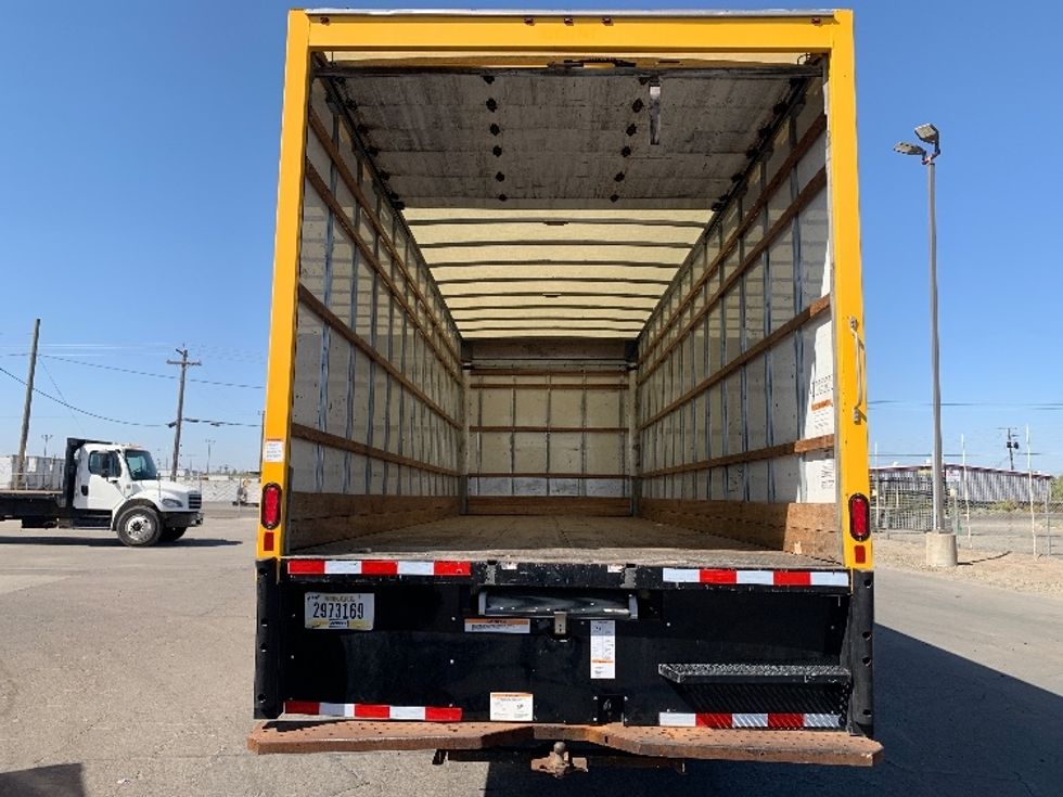 Medium Duty Box Truck-Light and Medium Duty Trucks-International-2021-MV607-Fresno-CA-229,181\n\t\tmiles-$ 38,000 - Image 8