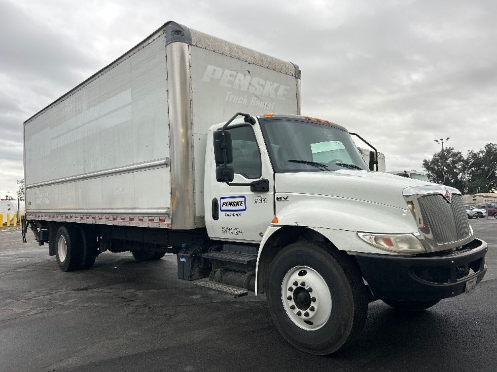 Medium Duty Box Truck-Light and Medium Duty Trucks-International-2021-MV607-Fresno-CA-237,549\n\t\tmiles-$ 51,000 - Image 1
