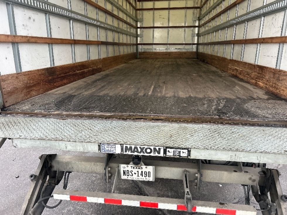 Medium Duty Box Truck-Light and Medium Duty Trucks-International-2021-MV607-Fresno-CA-237,549\n\t\tmiles-$ 51,000 - Image 10