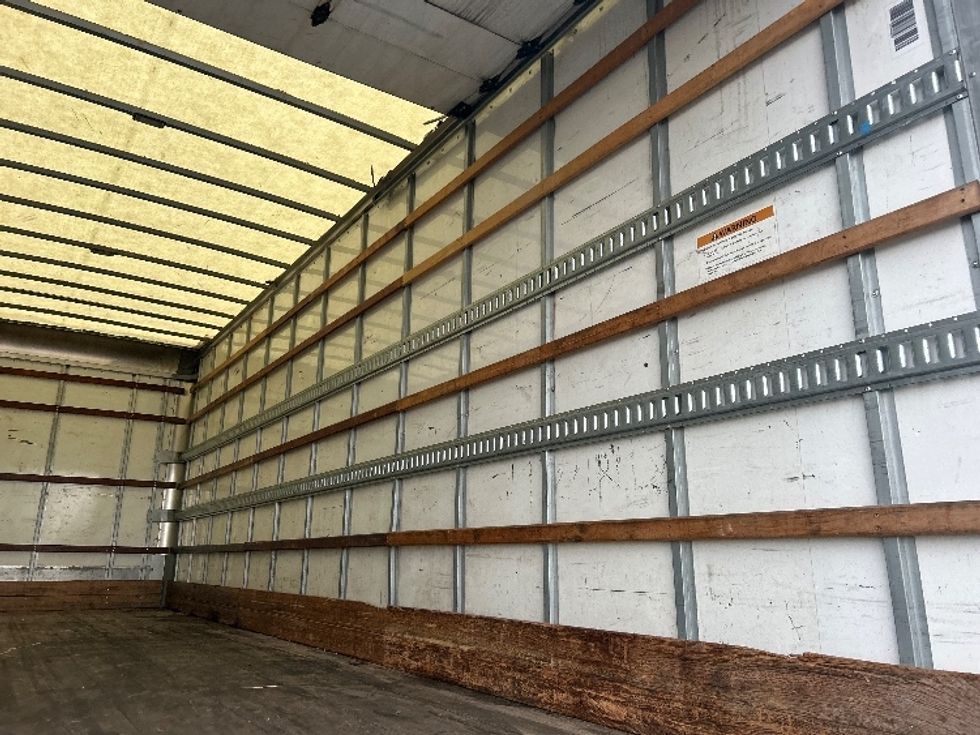 Medium Duty Box Truck-Light and Medium Duty Trucks-International-2021-MV607-Fresno-CA-237,549\n\t\tmiles-$ 51,000 - Image 12