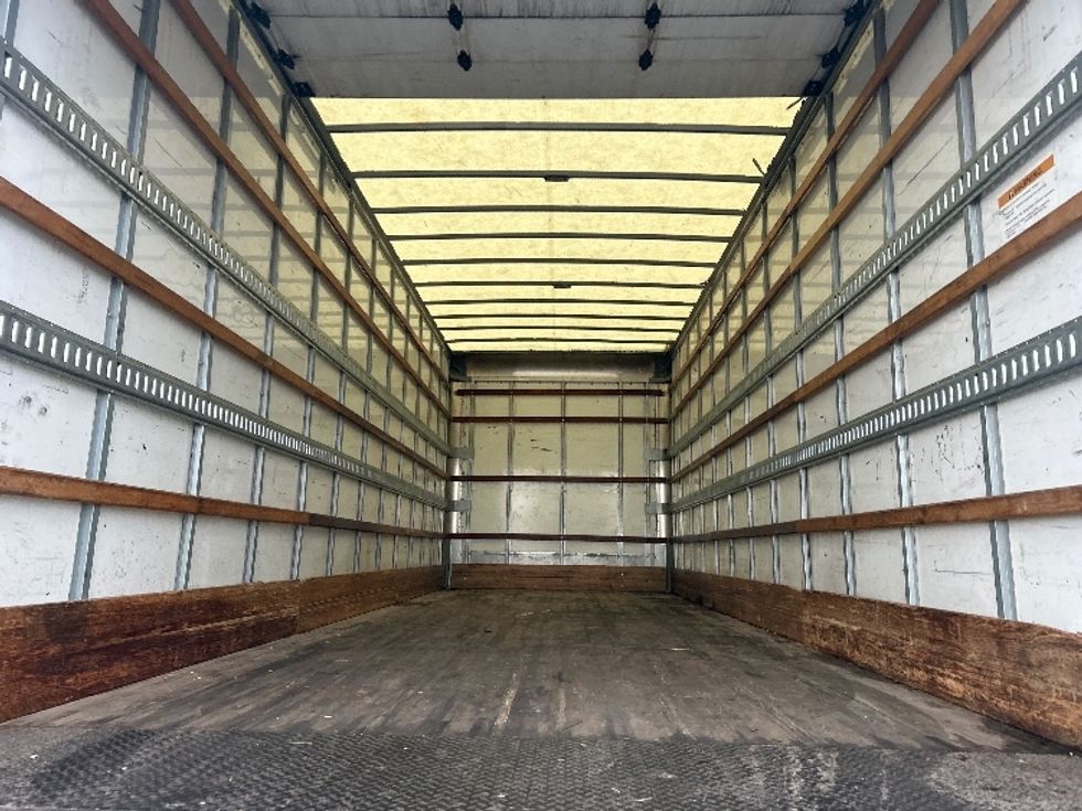 Medium Duty Box Truck-Light and Medium Duty Trucks-International-2021-MV607-Fresno-CA-237,549\n\t\tmiles-$ 51,000 - Image 8