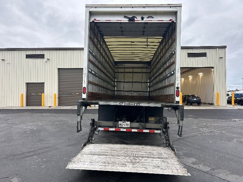Medium Duty Box Truck-Light and Medium Duty Trucks-International-2021-MV607-Fresno-CA-237,549\n\t\tmiles-$ 51,000 - Image 9