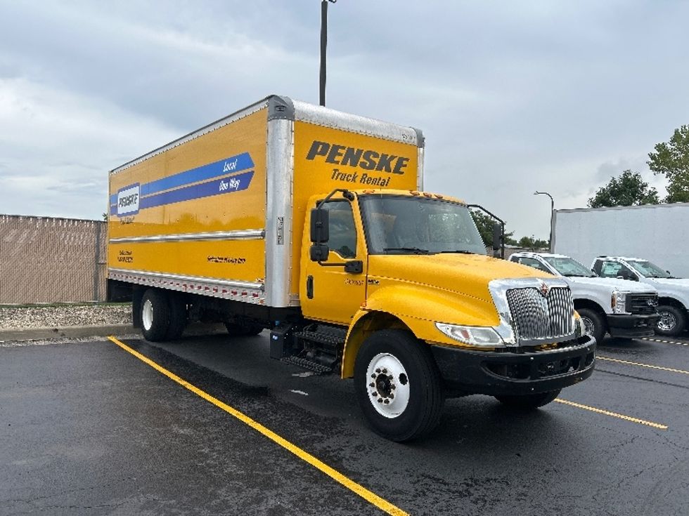 Medium Duty Box Truck-Light and Medium Duty Trucks-International-2021-MV607-Gahanna-OH-246,753\n\t\tmiles-$ 36,750 - Image 1