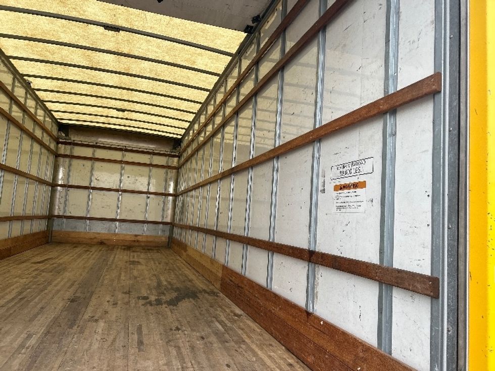 Medium Duty Box Truck-Light and Medium Duty Trucks-International-2021-MV607-Gahanna-OH-246,753\n\t\tmiles-$ 36,750 - Image 12