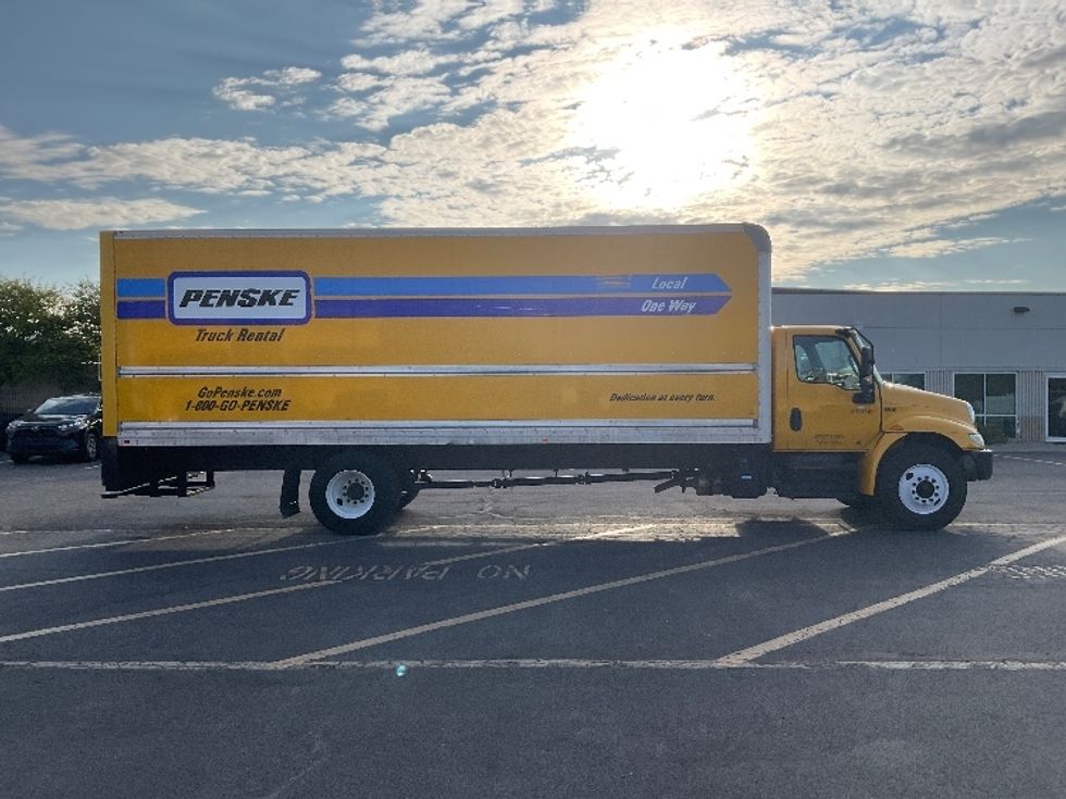 Medium Duty Box Truck-Light and Medium Duty Trucks-International-2021-MV607-Gahanna-OH-250,353\n\t\tmiles-$ 32,250 - Image 15
