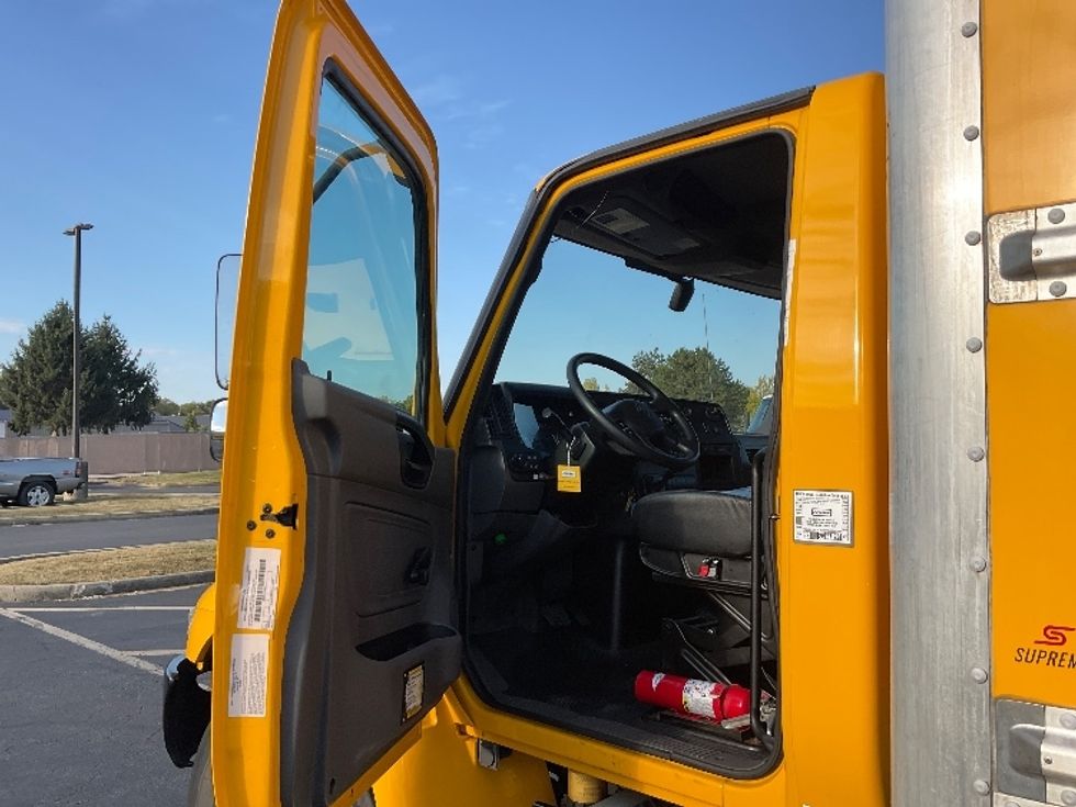 Medium Duty Box Truck-Light and Medium Duty Trucks-International-2021-MV607-Gahanna-OH-250,353\n\t\tmiles-$ 32,250 - Image 16