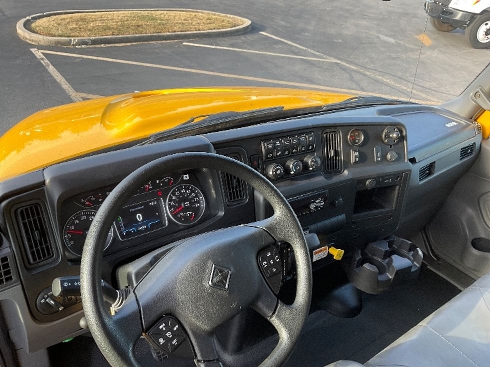 Medium Duty Box Truck-Light and Medium Duty Trucks-International-2021-MV607-Gahanna-OH-250,353\n\t\tmiles-$ 32,250 - Image 17