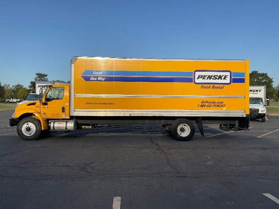 Medium Duty Box Truck-Light and Medium Duty Trucks-International-2021-MV607-Gahanna-OH-250,353\n\t\tmiles-$ 32,250 - Image 4