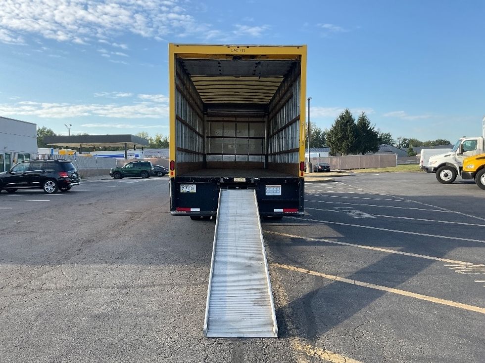 Medium Duty Box Truck-Light and Medium Duty Trucks-International-2021-MV607-Gahanna-OH-250,353\n\t\tmiles-$ 32,250 - Image 9