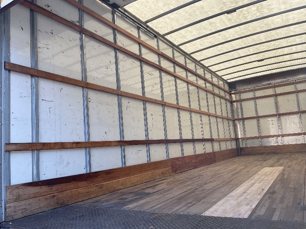 Medium Duty Box Truck-Light and Medium Duty Trucks-International-2021-MV607-Gainesville-GA-258,077\n\t\tmiles-$ 31,000 - Image 10