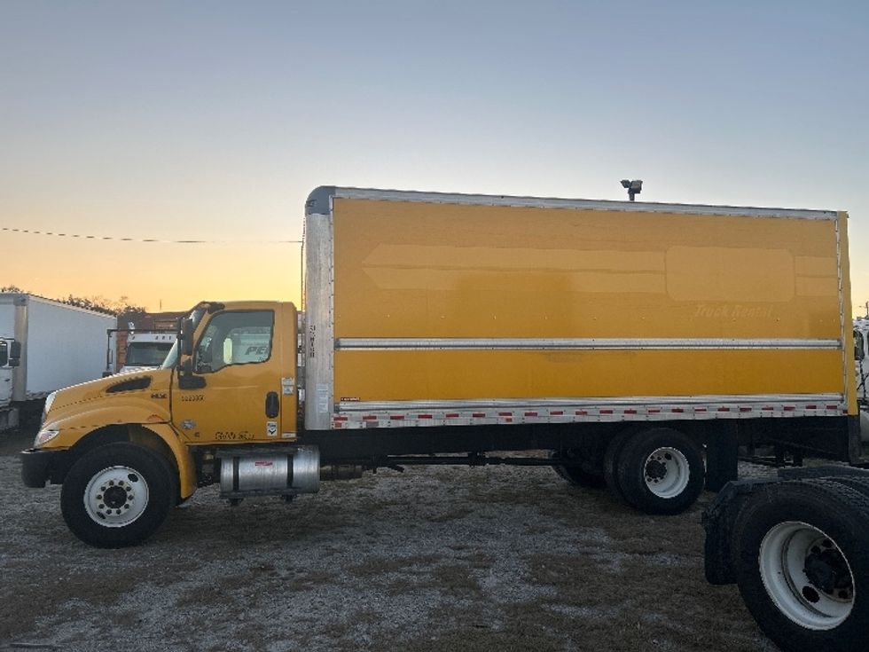 Medium Duty Box Truck-Light and Medium Duty Trucks-International-2021-MV607-Garden City-GA-166,233\n\t\tmiles-$ 38,250 - Image 4