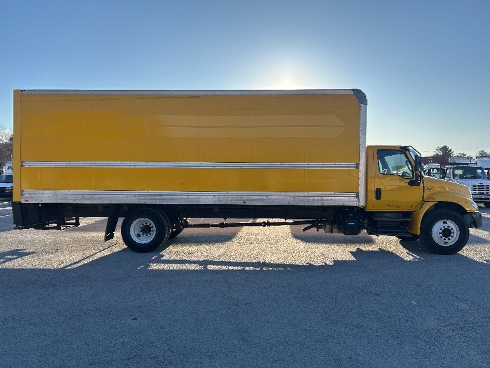 Medium Duty Box Truck-Light and Medium Duty Trucks-International-2021-MV607-Garden City-GA-203,017\n\t\tmiles-$ 43,000 - Image 15