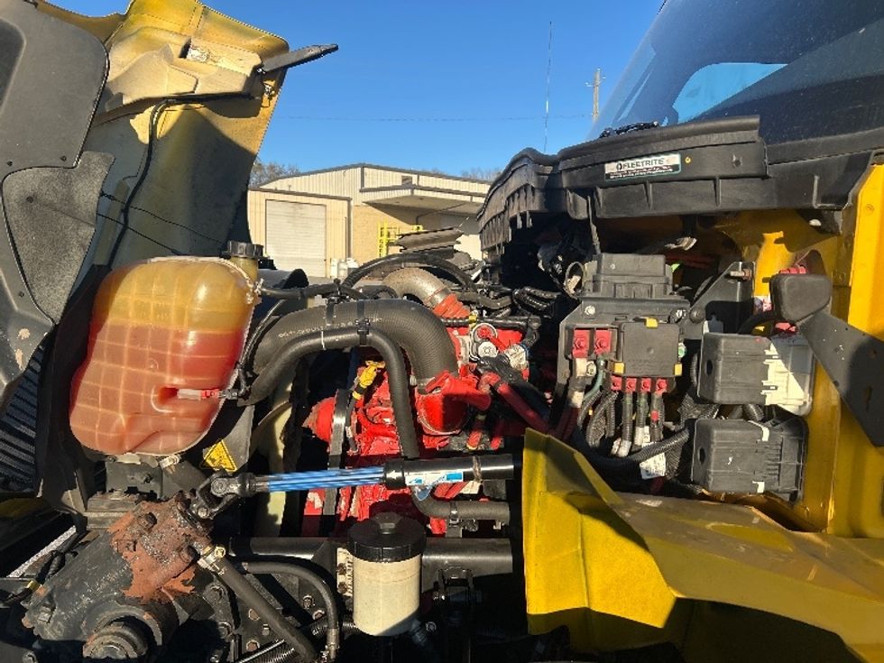 Medium Duty Box Truck-Light and Medium Duty Trucks-International-2021-MV607-Garden City-GA-203,017\n\t\tmiles-$ 43,000 - Image 24