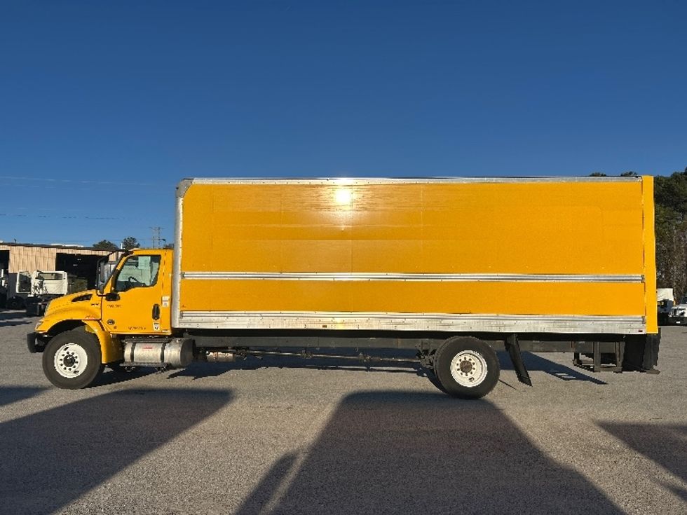 Medium Duty Box Truck-Light and Medium Duty Trucks-International-2021-MV607-Garden City-GA-203,017\n\t\tmiles-$ 43,000 - Image 4