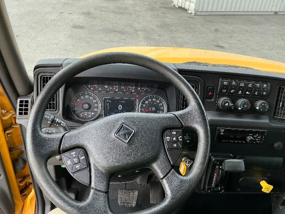 Medium Duty Box Truck-Light and Medium Duty Trucks-International-2021-MV607-Garden City-GA-205,474\n\t\tmiles-$ 42,500 - Image 17